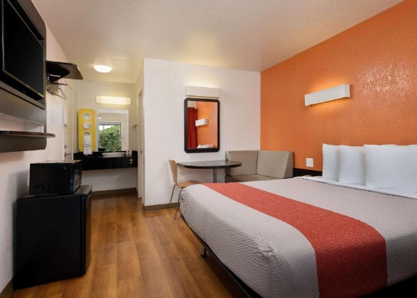 Motel 6-Camarillo, CA image 13