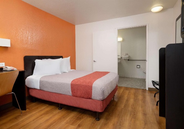 Motel 6-Camarillo, CA image 7